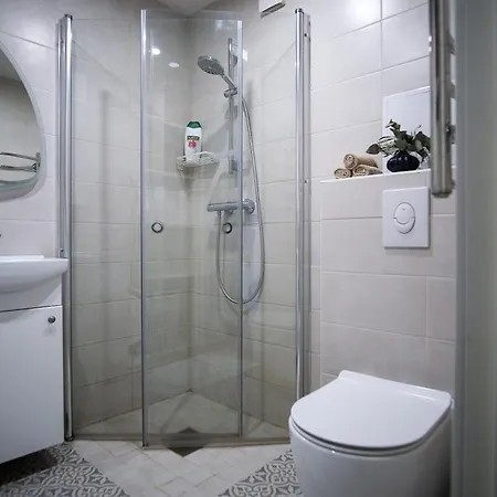 Stylish Apartment Near To Citycenter And Beach Pärnu Exterior photo